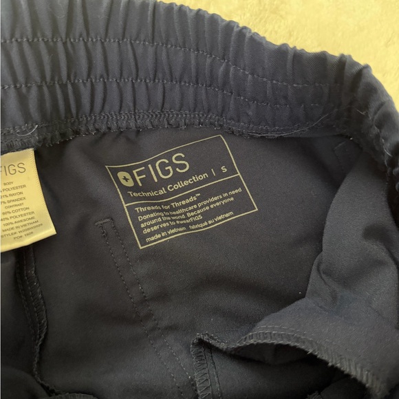 Figs Navy Blue Scrub Set - Picture 4 of 4